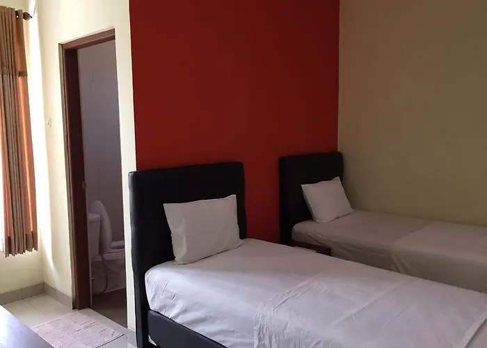 Toedjoeh Enam Homestay Surabaya